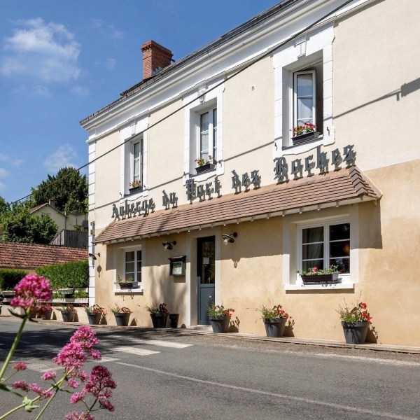 gALERIE - Auberge Du Port Des Roches - restaurant LUCHE-PRINGE - Hôtel Zoo de La Flèche