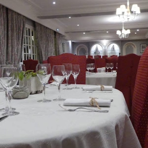 gALERIE - Auberge Du Port Des Roches - restaurant LUCHE-PRINGE - Hôtel Zoo de La Flèche