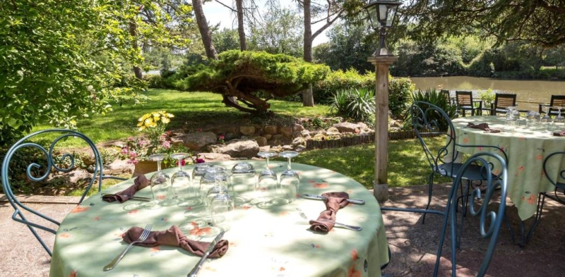 Le restaurant - Auberge Du Port Des Roches - restaurant LUCHE-PRINGE - Restaurant Le Lude - Restaurant Le Lude